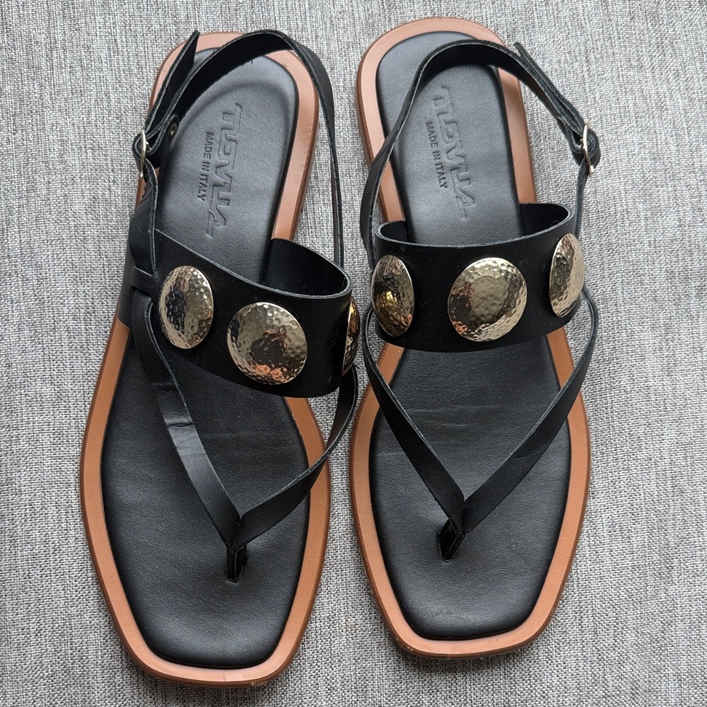 Black Women’s Leather Strappy Sandals